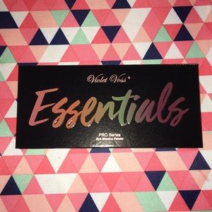 Violet Voss essentials eyeshadow palette